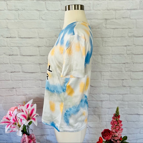 🇺🇦 Stand With Ukraine Tee 🇺🇦 - Picture 5 of 10